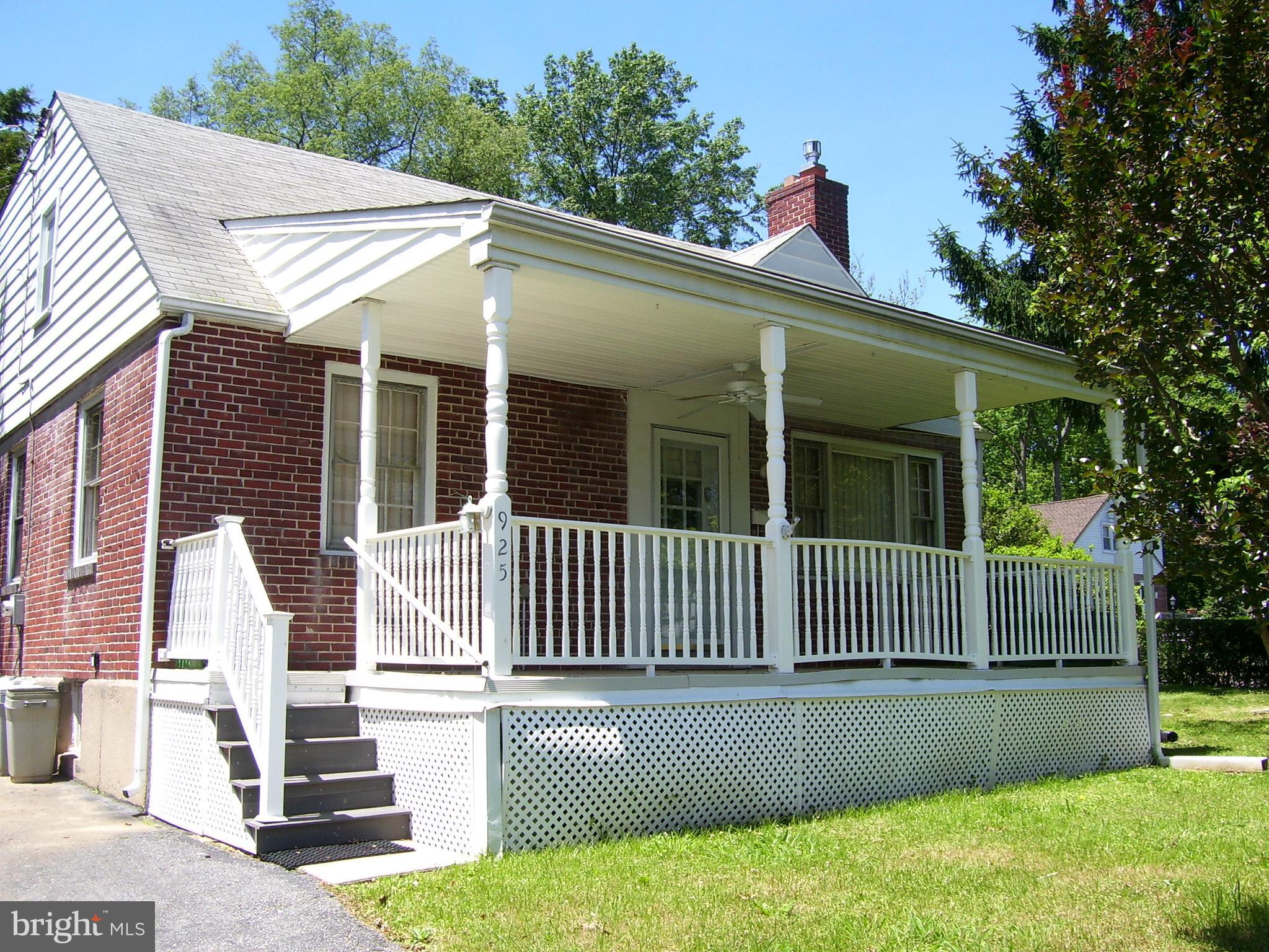 925 Village Road Folsom, PA 19033 - Photo 7 of 19 Gallery Image 7