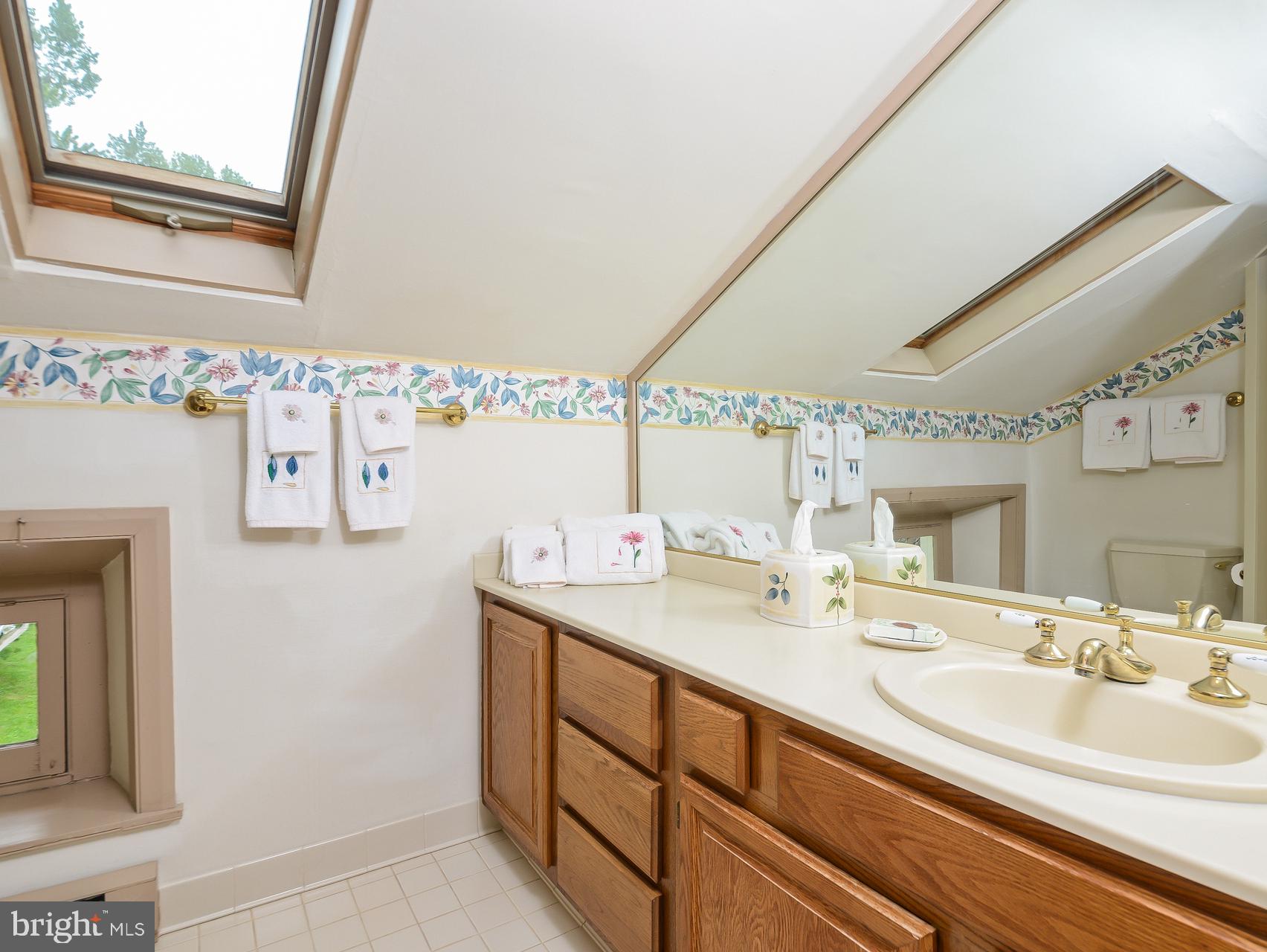 1500 Sacketts Ford Road Warminster, PA 18974 - Photo 28 of 43 Third Floor Full Bath