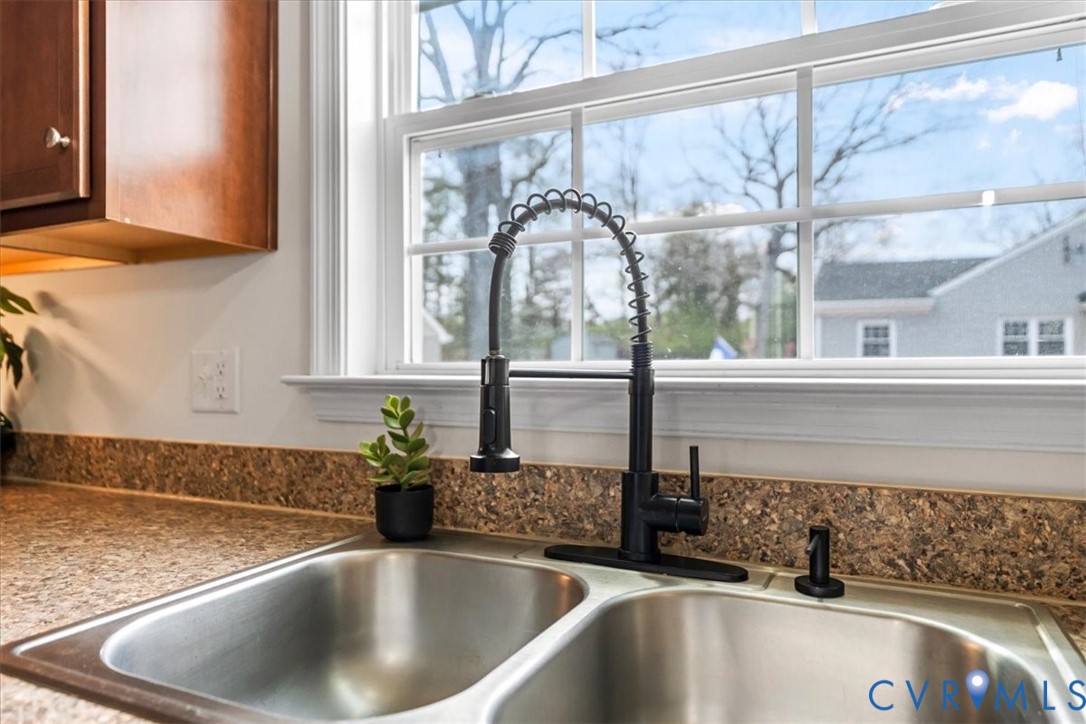 8505 Fordson Road Henrico, VA 23229 - Photo 22 of 60