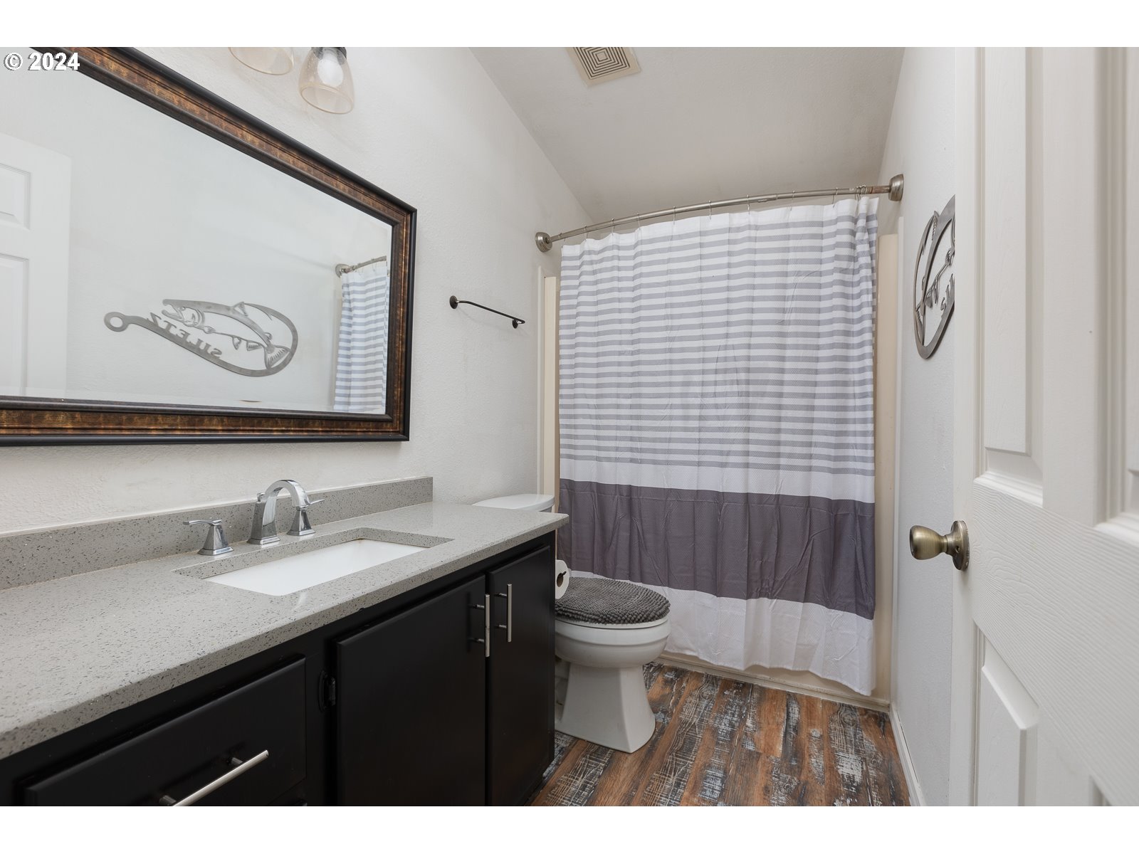 240 Southwest Brentwood Drive Waldport, OR 97394 - Photo 15 of 22