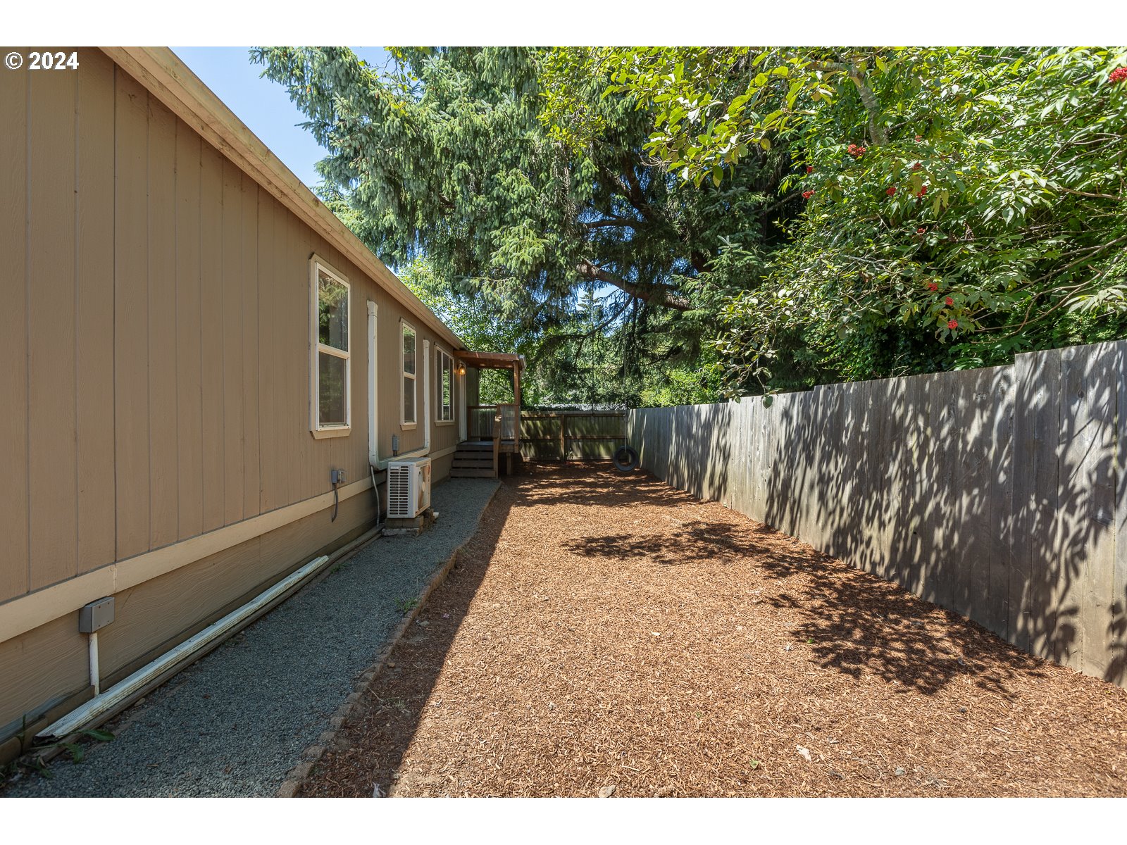 240 Southwest Brentwood Drive Waldport, OR 97394 - Photo 18 of 22