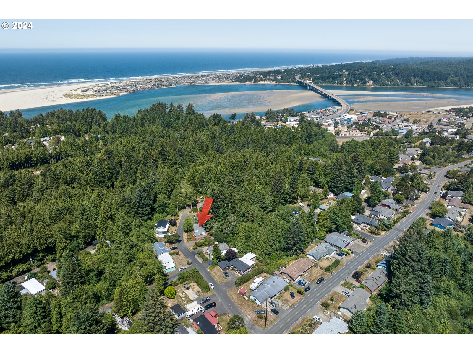 240 Southwest Brentwood Drive Waldport, OR 97394 - Photo 19 of 22