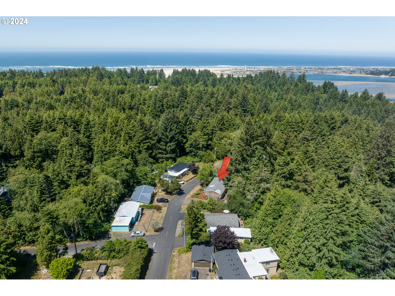 240 Southwest Brentwood Drive Waldport, OR 97394 - Photo 20 of 22