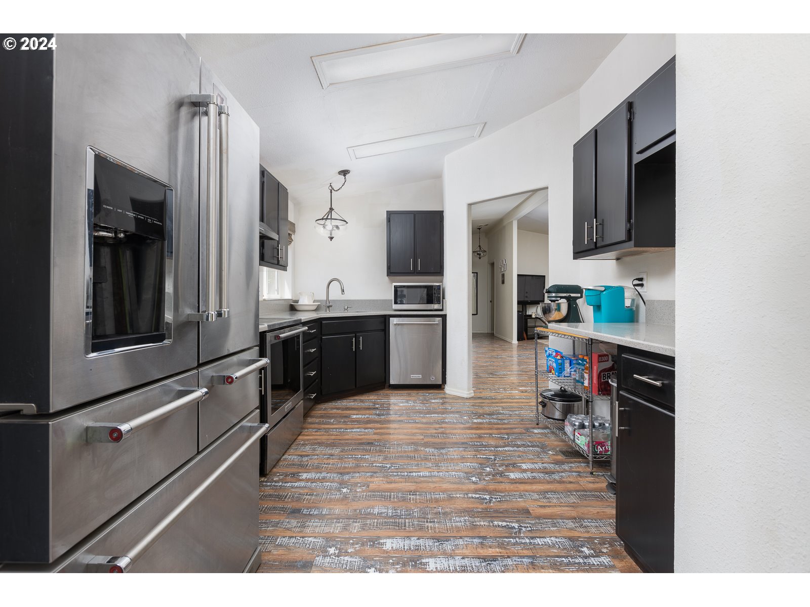 240 Southwest Brentwood Drive Waldport, OR 97394 - Photo 5 of 22