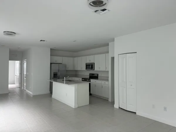 $3,250 | 4663 Hollister Avenue, Lake Worth, FL 33463