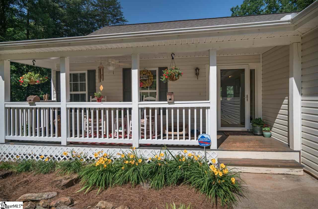 160 Bass Cove Road Seneca, SC 29672 - Photo 3 of 36 Gallery Image 3