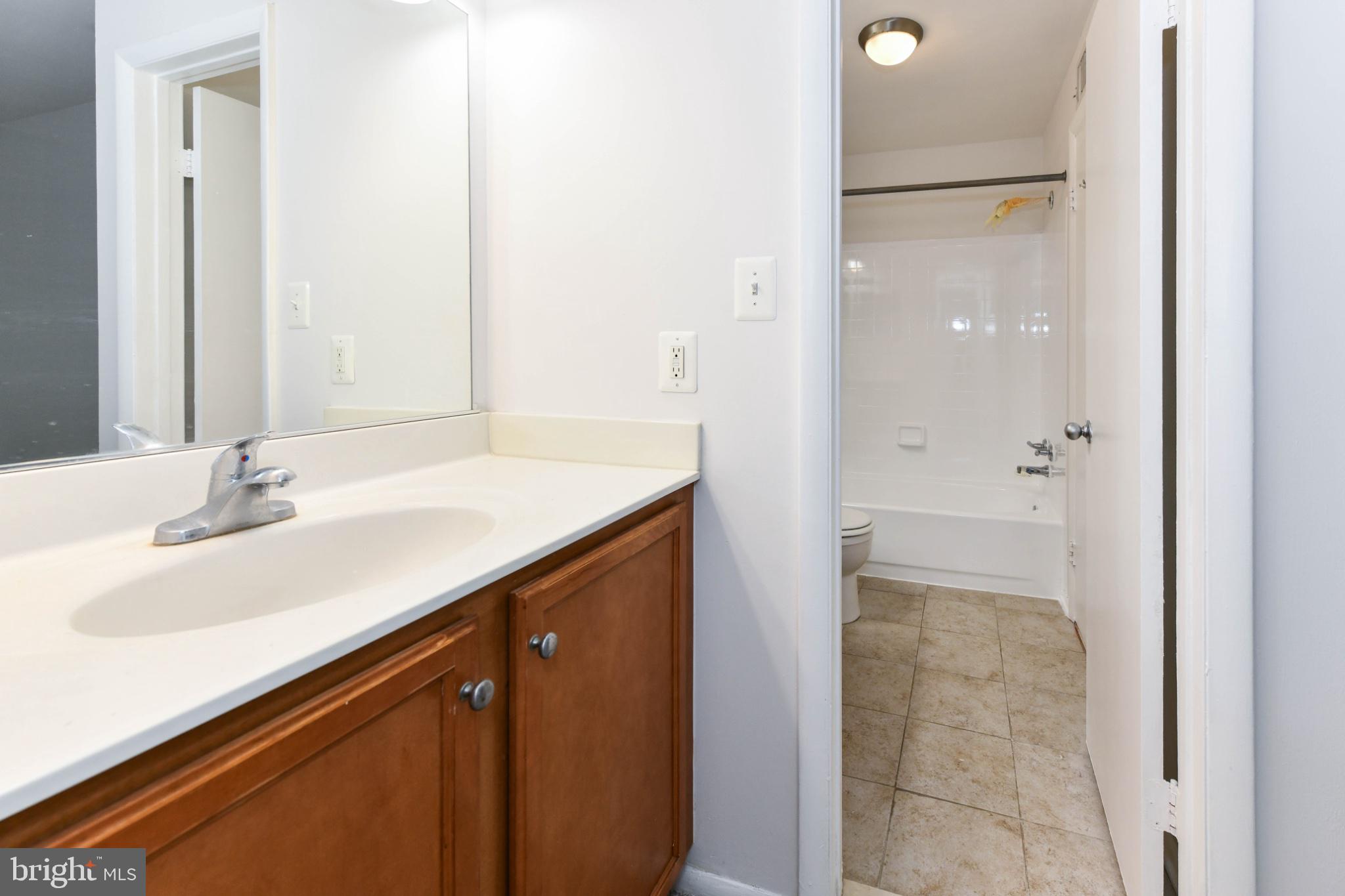 11655 Chesterfield Court, Unit E Reston, VA 20190 - Photo 12 of 58 Gallery Image 12