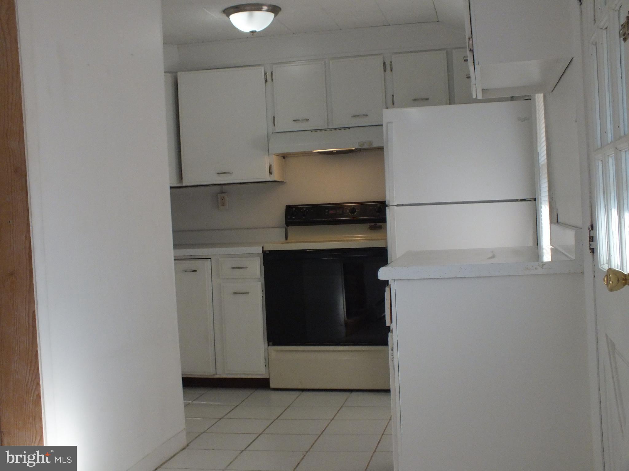 228 Schuylkill Road Birdsboro, PA 19508 - Photo 4 of 18 Kitchen