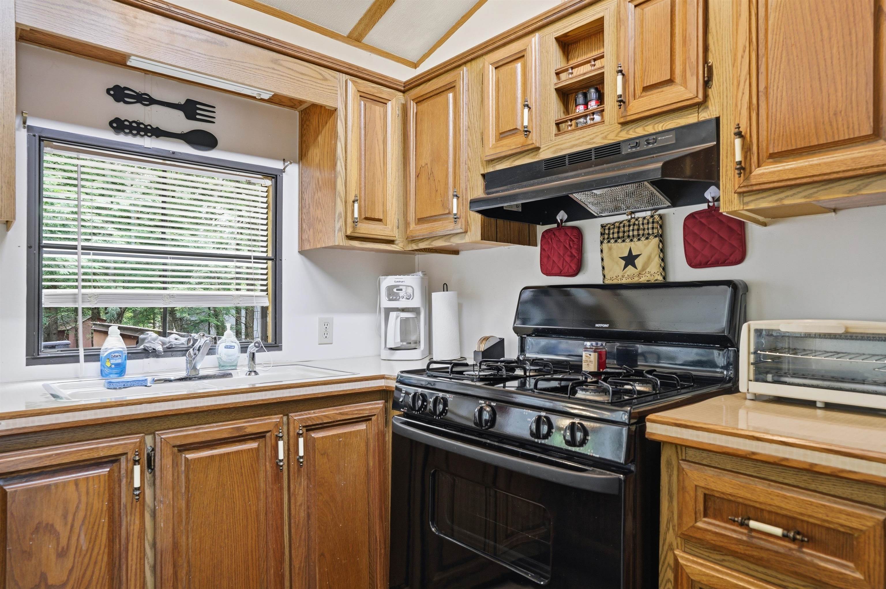 53 Plantation Way Fitzwilliam, NH 03447 - Photo 6 of 43