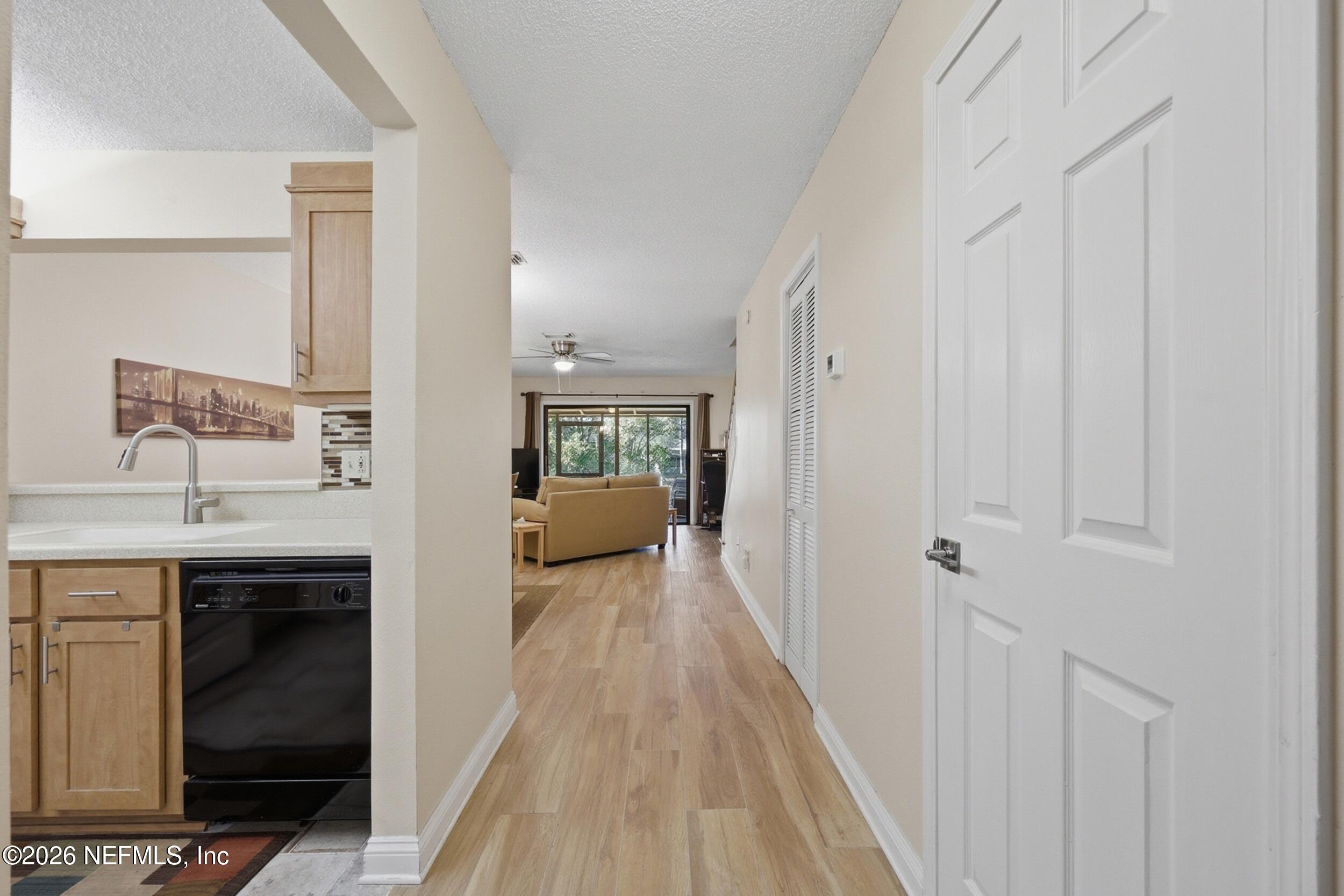 8715 Belle Rive Boulevard, Unit 1607 Jacksonville, FL 32256 - Photo 3 of 33 Foyer