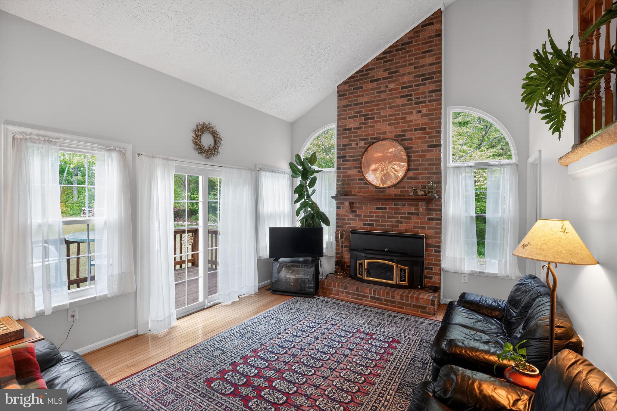 960 Dalrymple Road Sunderland, MD 20689 - Photo 20 of 51 Family Room w/walk out to deck