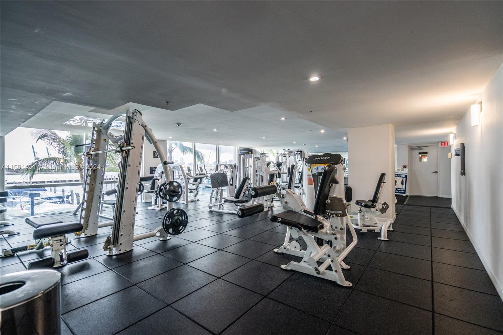 90 Alton Road, Unit 2807 Miami Beach, FL 33139 - Photo 19 of 27 a view of a room with gym equipment