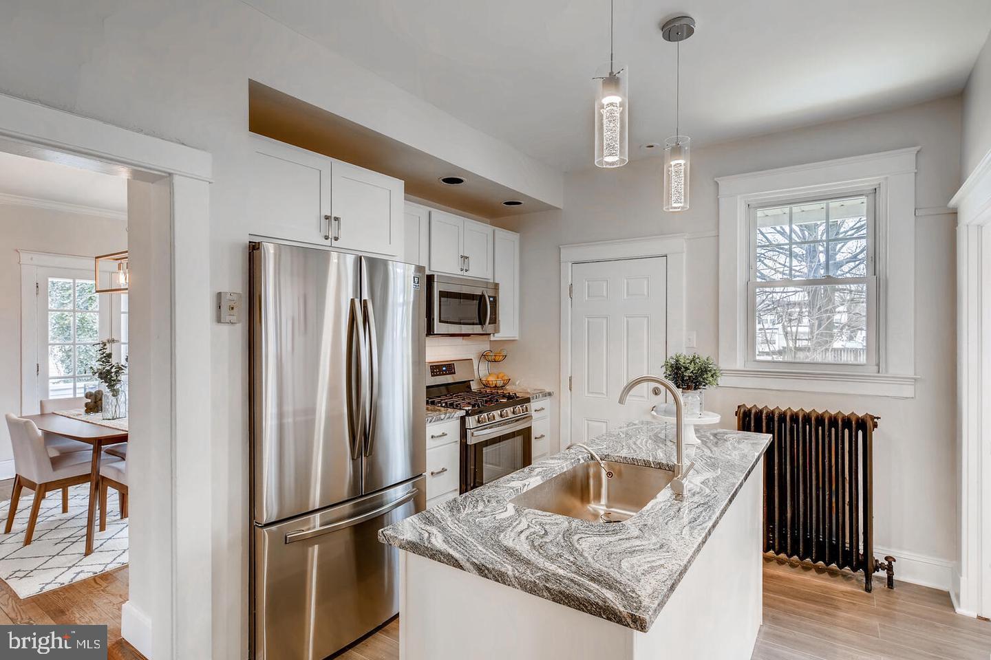 610 Plymouth Road Baltimore, MD 21229 - Photo 8 of 23