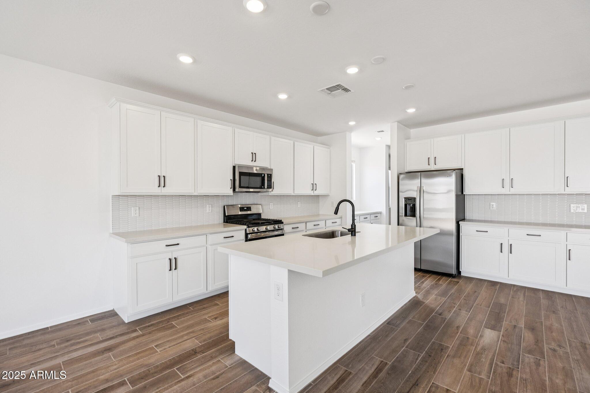 47214 West Cansados Road Maricopa, AZ 85139 - Photo 8 of 40 8-web-or-mls-W Cansados Rd-S2408-008