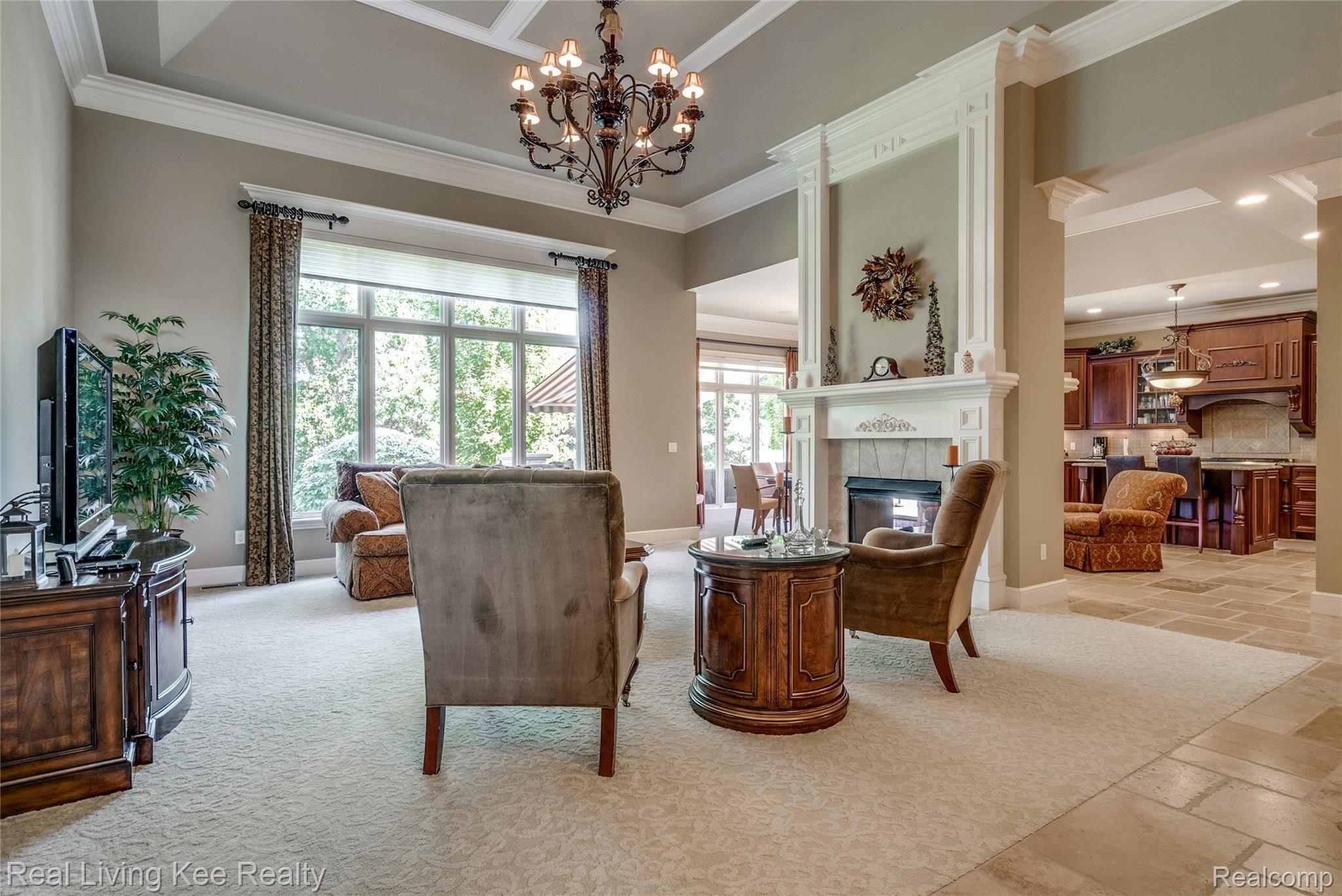 563 Wellington Circle Rochester, MI 48309 - Photo 25 of 68 Interiors (8 of 62).jpg