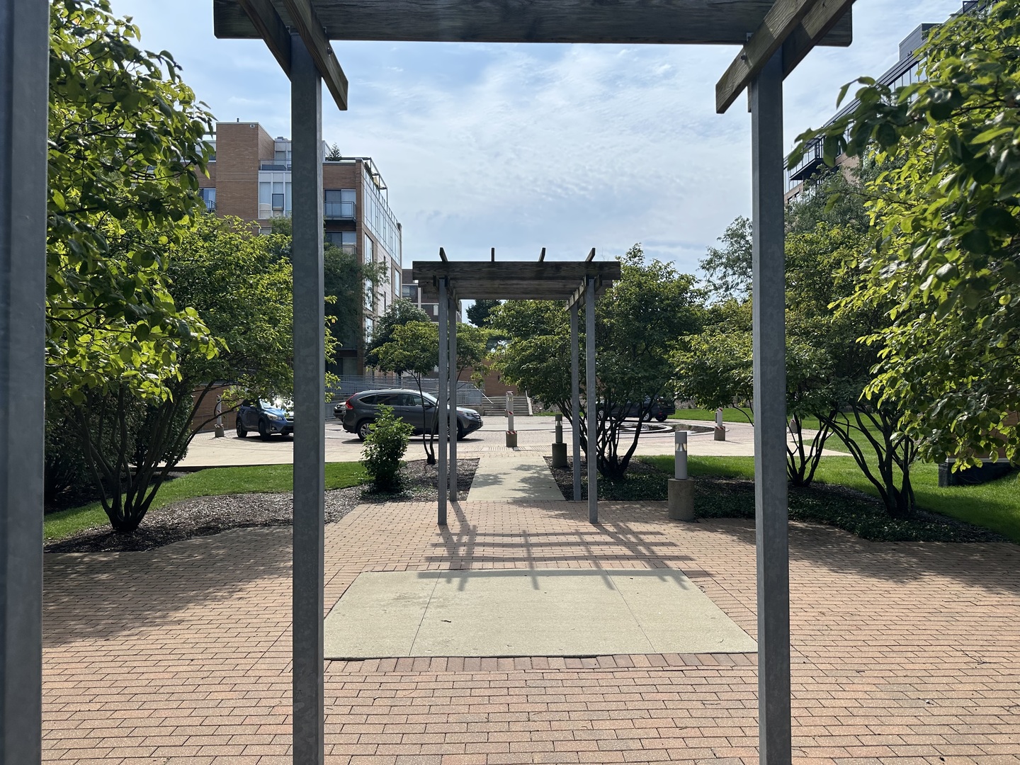 1720 Oak Avenue, Unit 706 Evanston, IL 60201 - Photo 25 of 27 a view of a patio