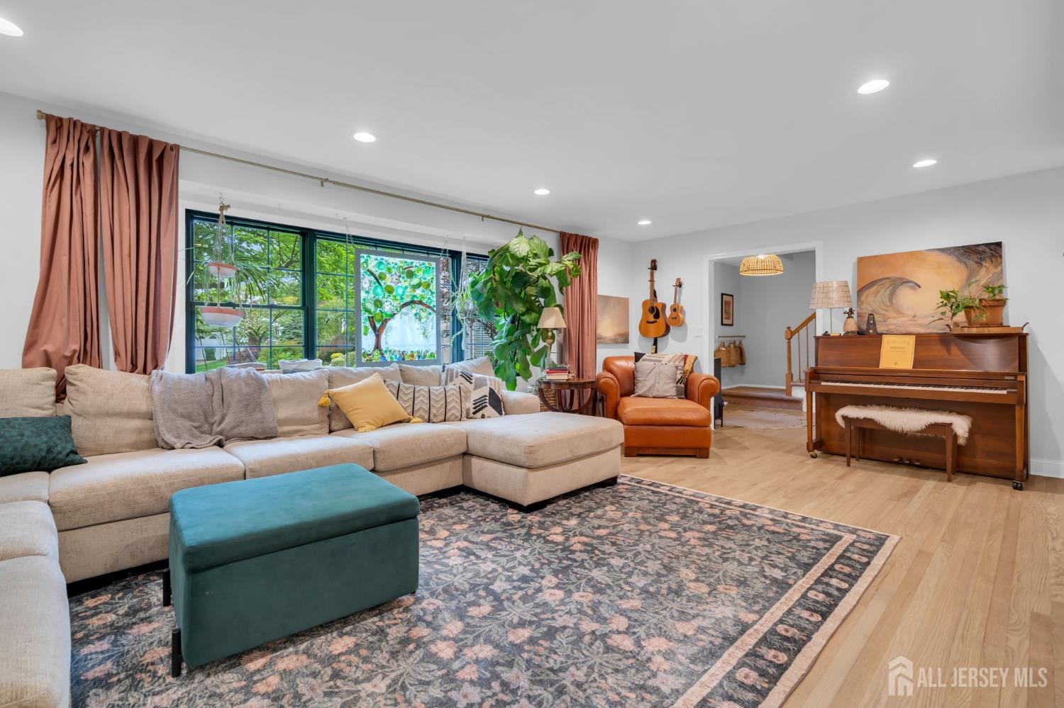52 Eileen Way Edison, NJ 08837 - Photo 16 of 47