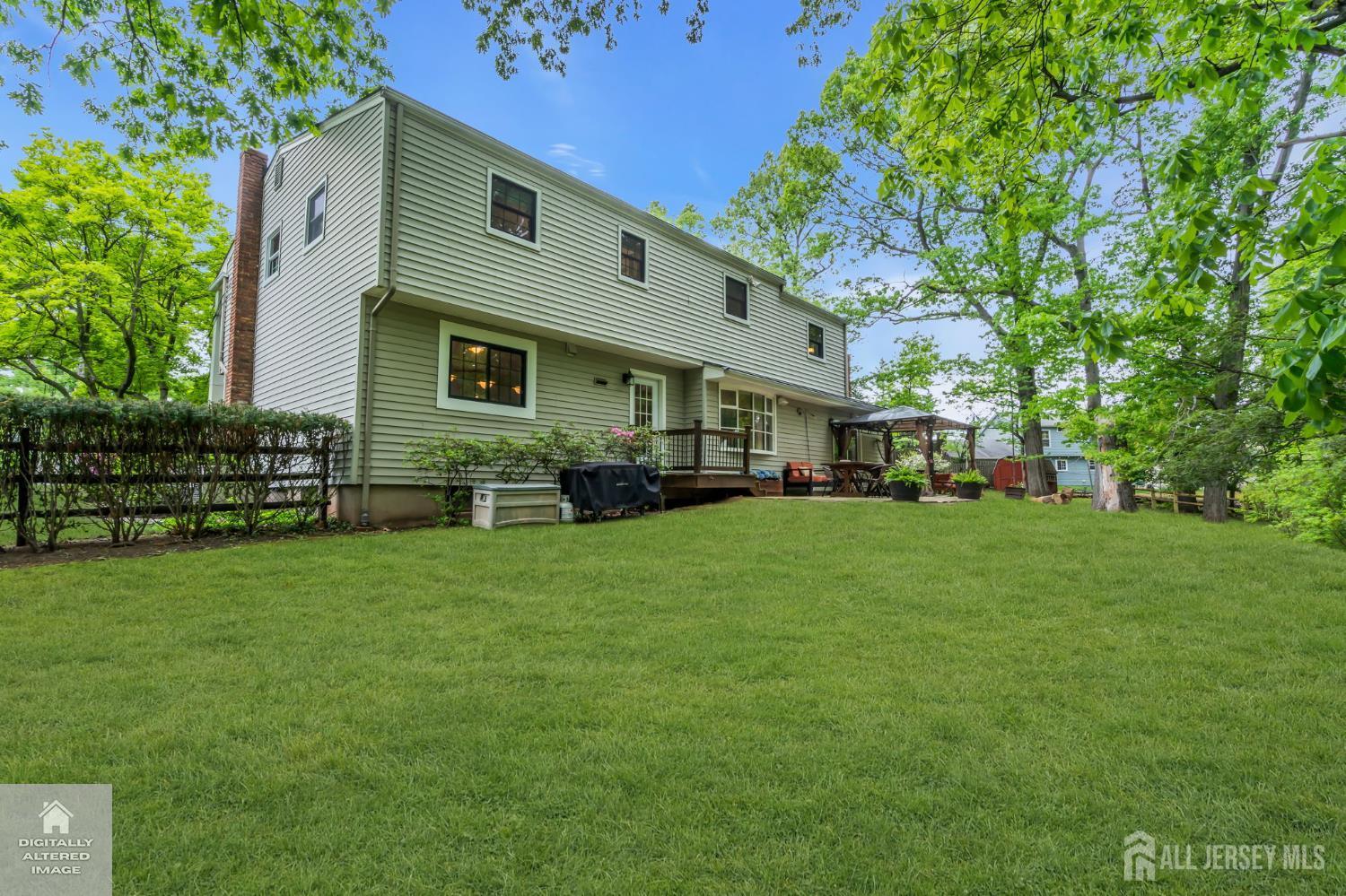52 Eileen Way Edison, NJ 08837 - Photo 38 of 47