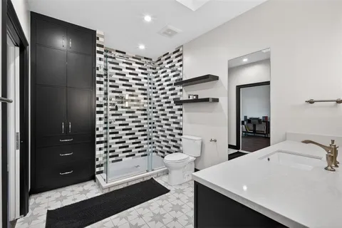 $1,649,000 | 6011 Twin Coves Street, Dallas, TX 75248