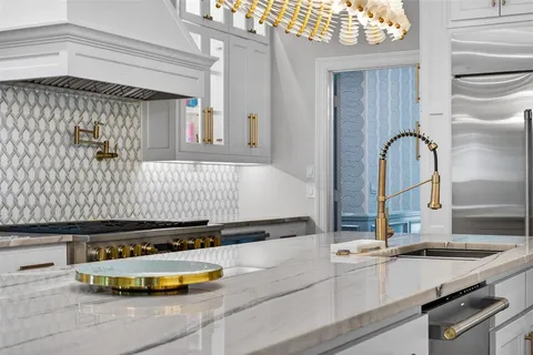 $1,649,000 | 6011 Twin Coves Street, Dallas, TX 75248