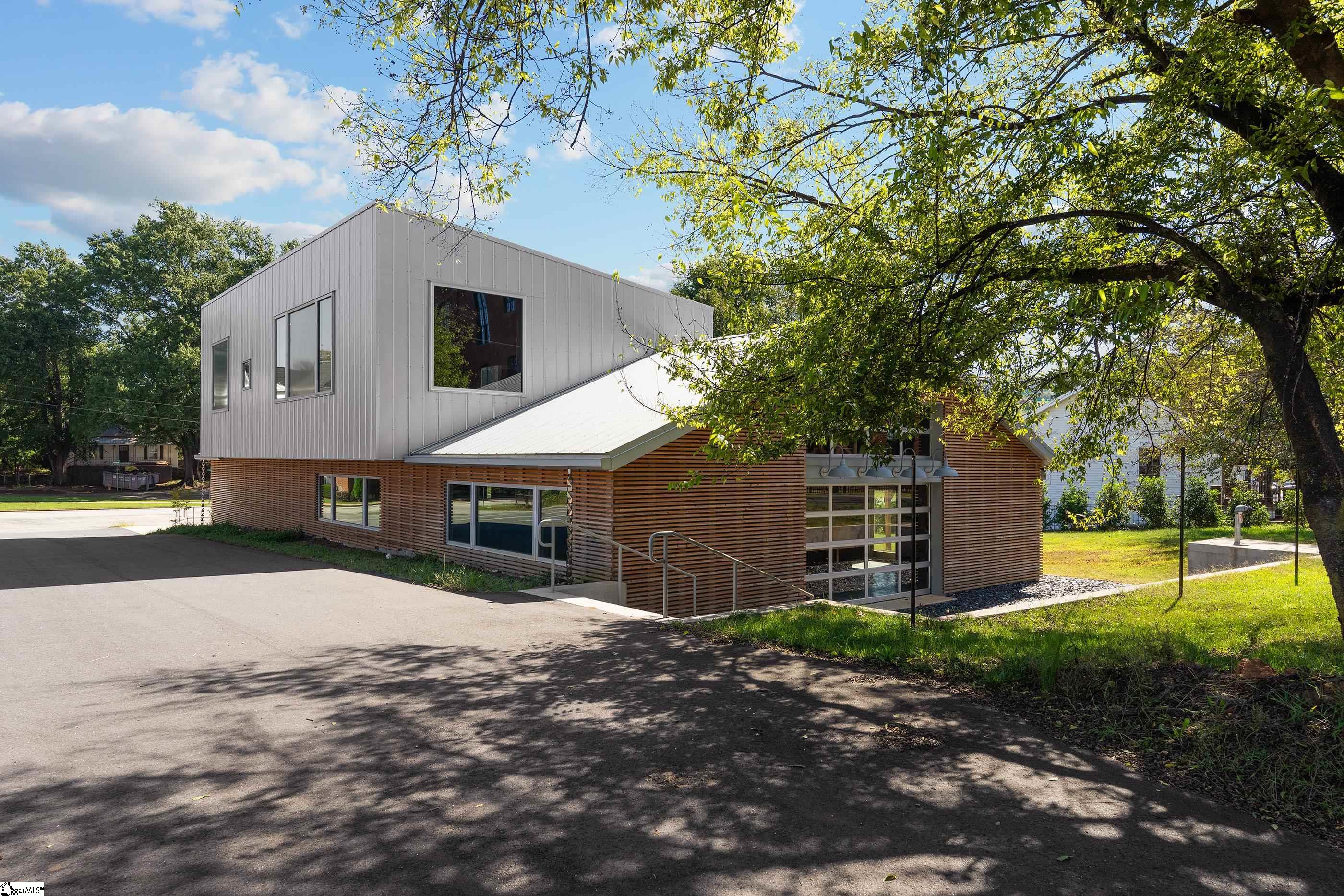 20 Draper Street Greenville, SC 29611 - Photo 1 of 50