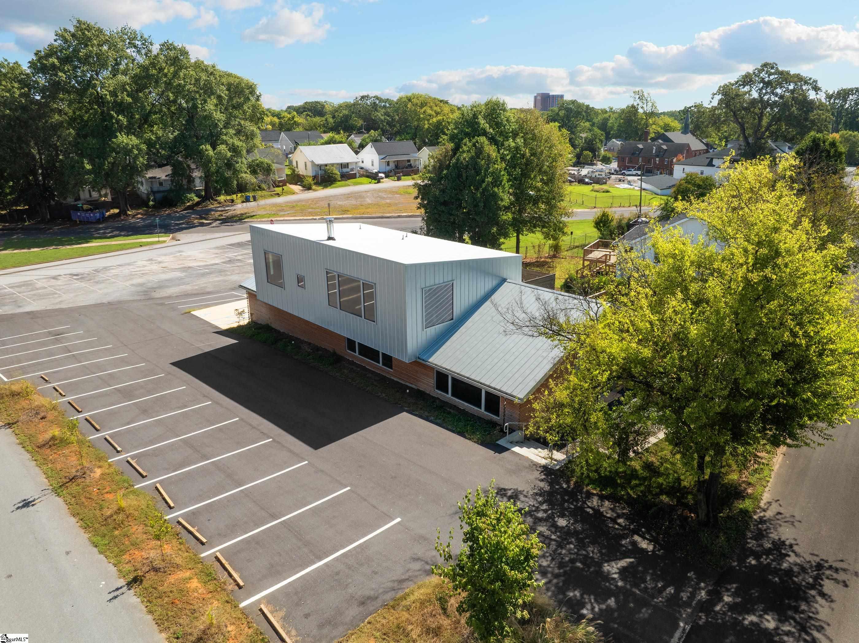 20 Draper Street Greenville, SC 29611 - Photo 2 of 50