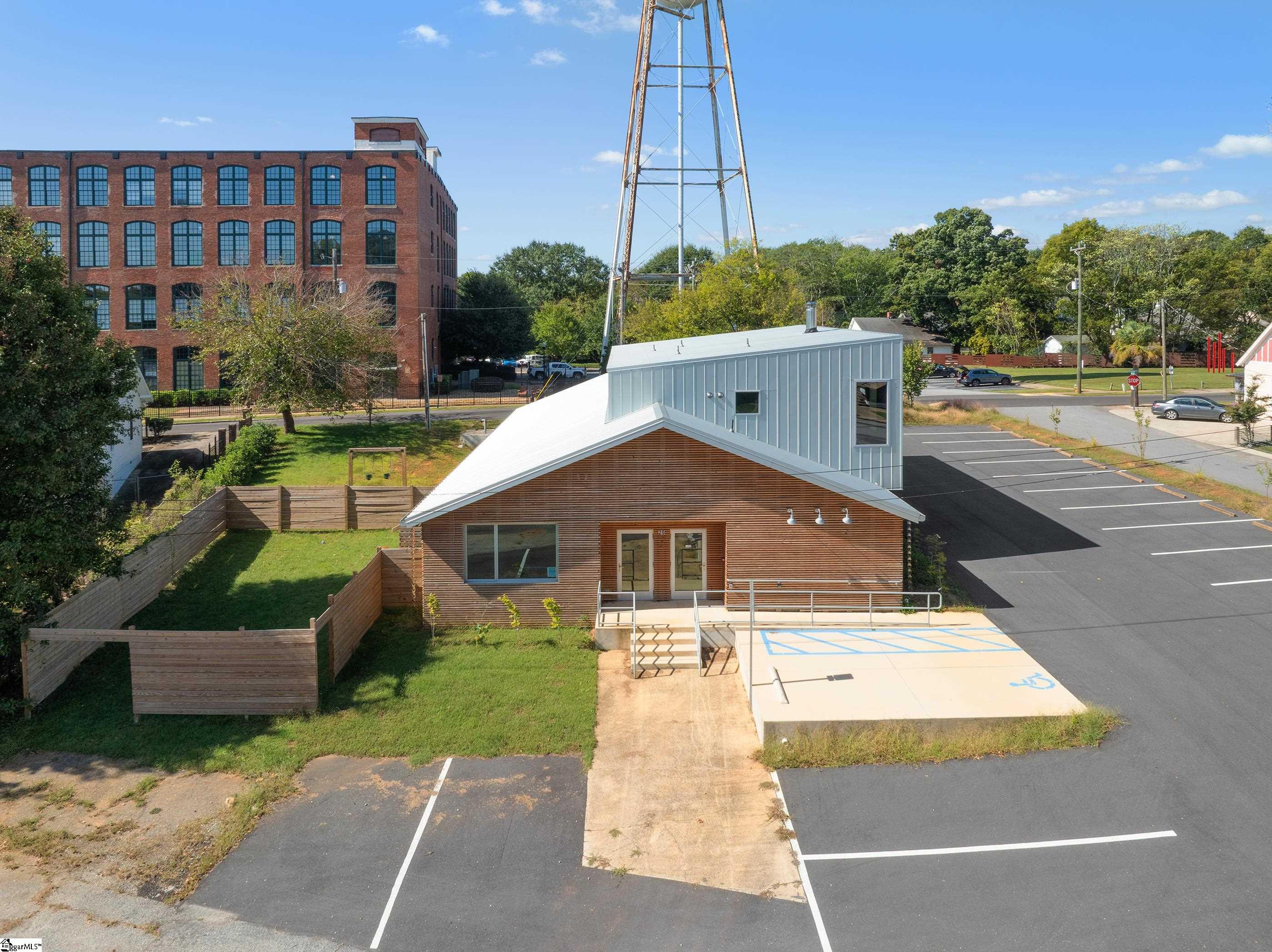 20 Draper Street Greenville, SC 29611 - Photo 3 of 50