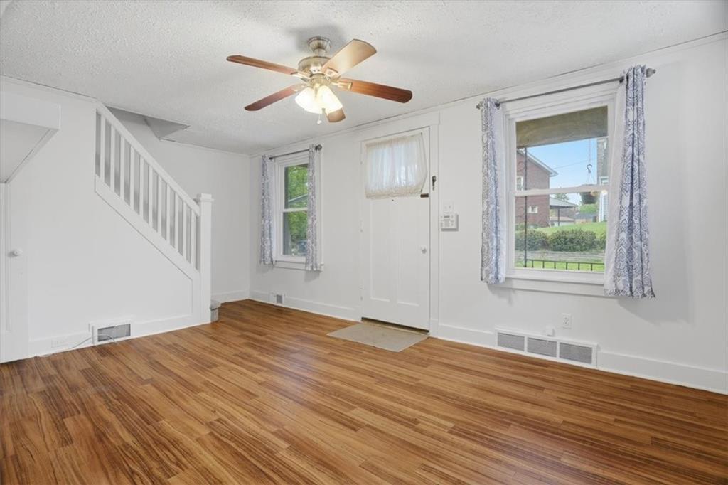 3518 Corona Street Pittsburgh, PA 15212 - Photo 7 of 28