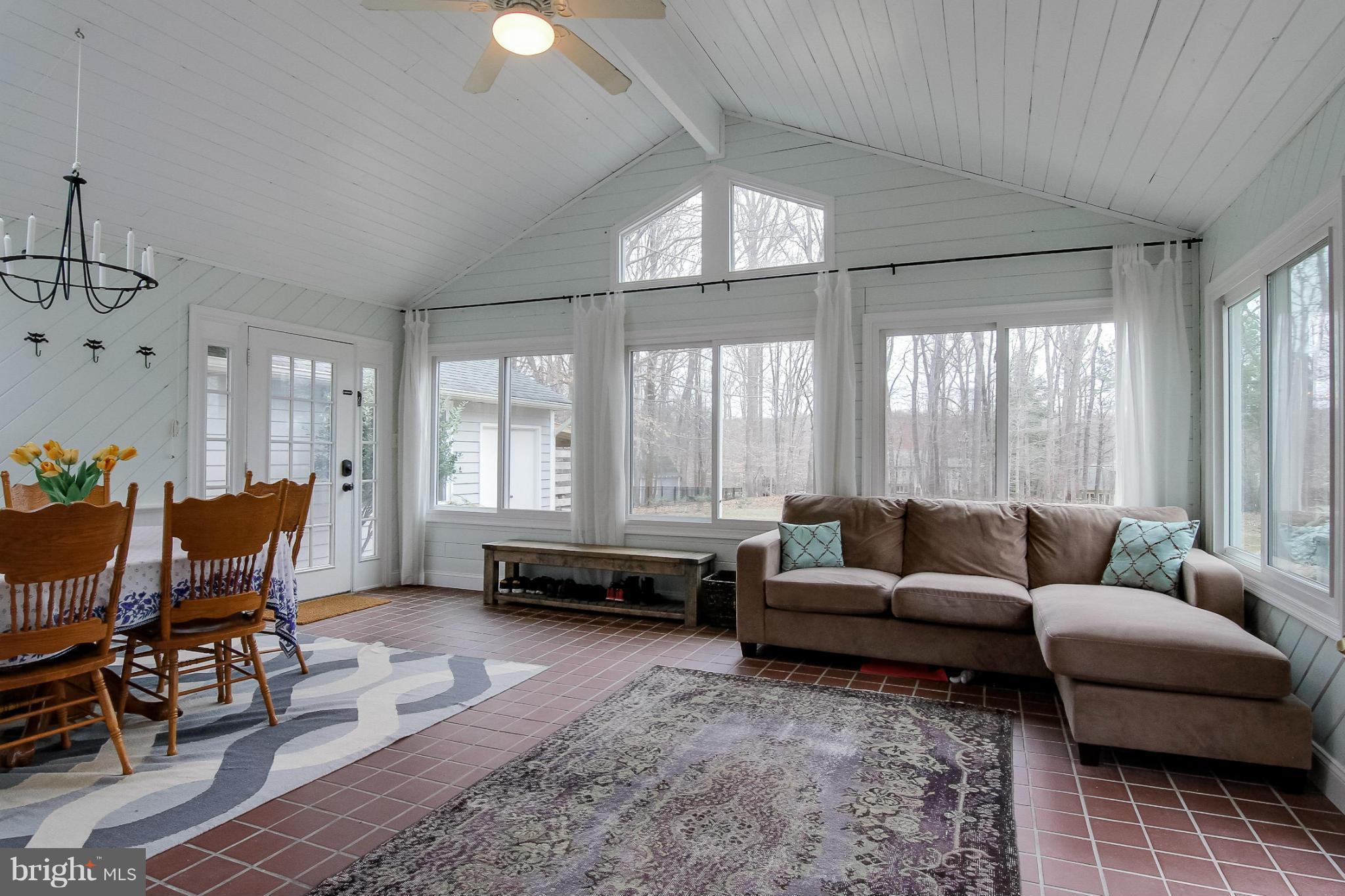 3698 Russell Road Woodbridge, VA 22192 - Photo 14 of 30 Interior (General)