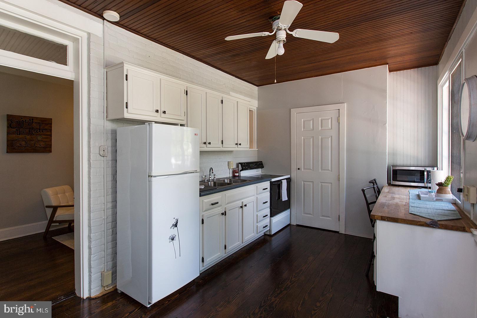 419 West Orange Street, Unit 4 Lancaster, PA 17603 - Photo 3 of 52