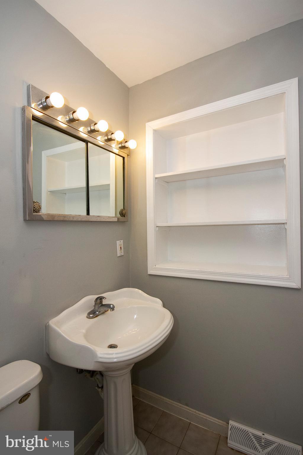 2024 Hanson Road Edgewood, MD 21040 - Photo 11 of 25 Bath (Master)