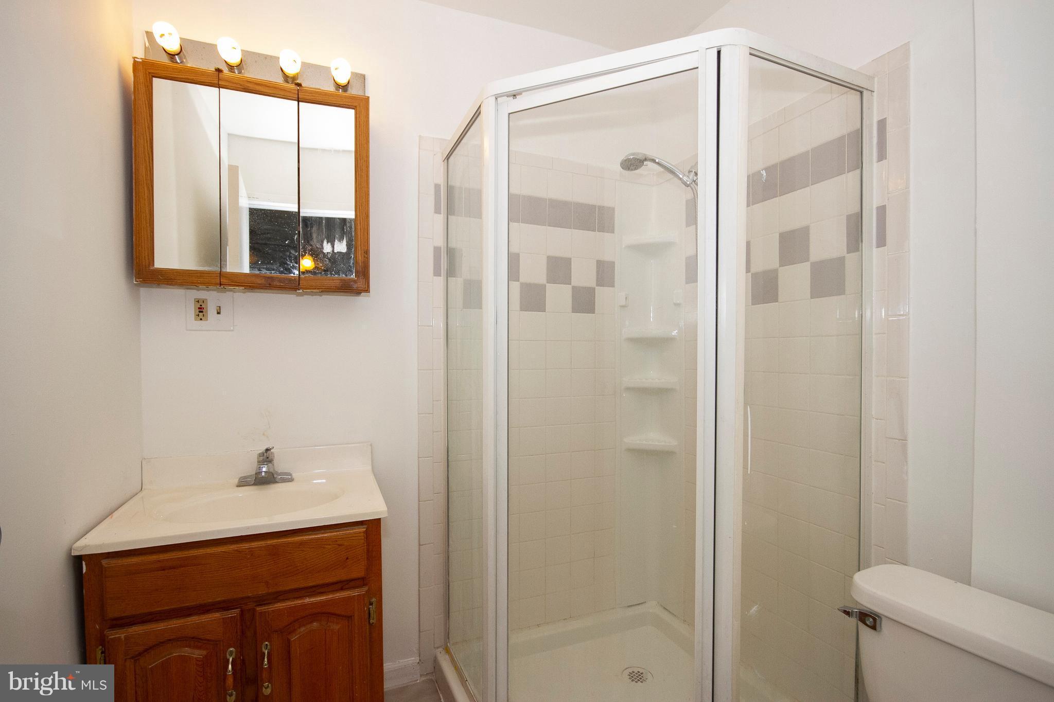 2024 Hanson Road Edgewood, MD 21040 - Photo 21 of 25 Bath (Master)