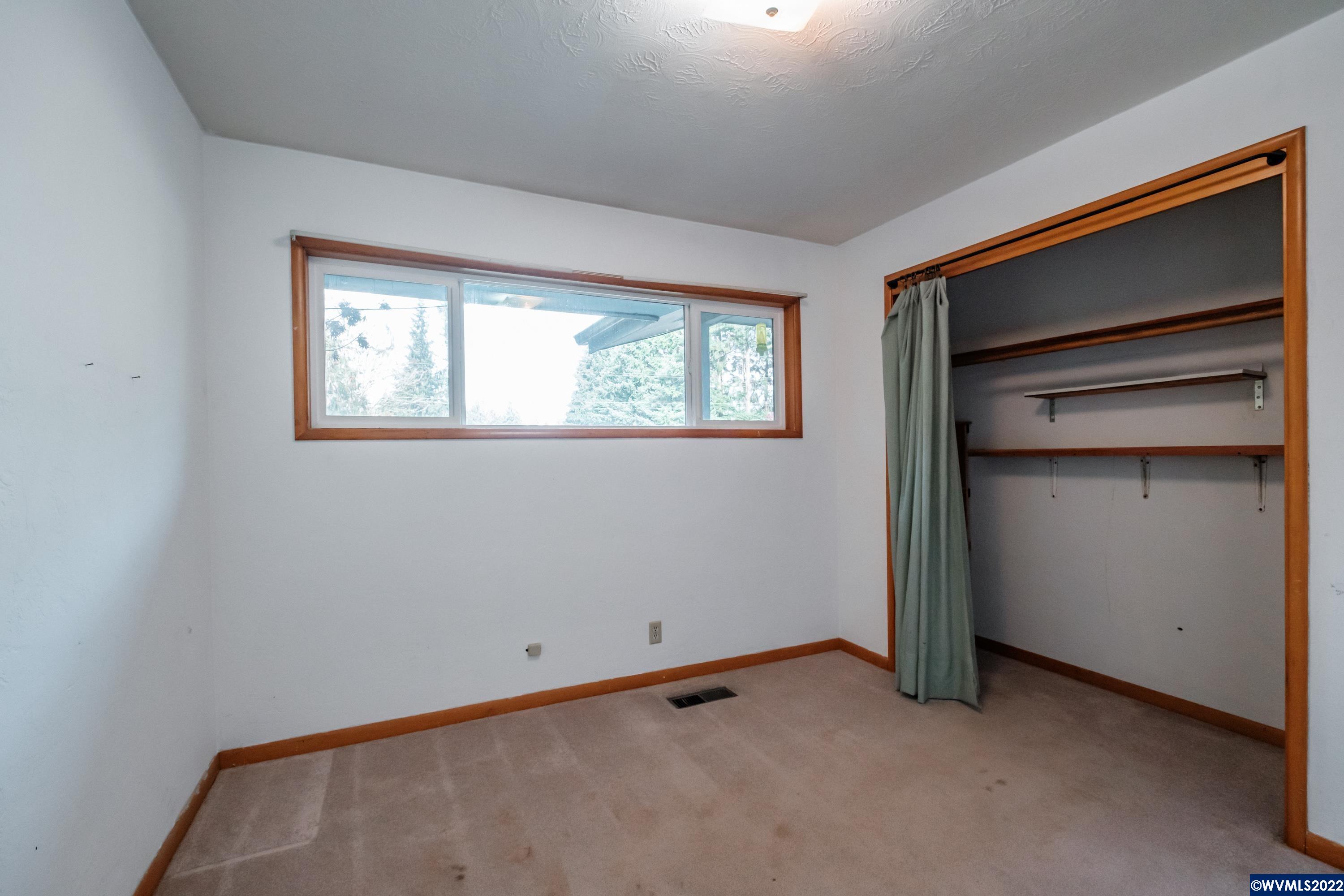 6692 Macleay Road Southeast Salem, OR 97317 - Photo 17 of 42 Gallery Image 17