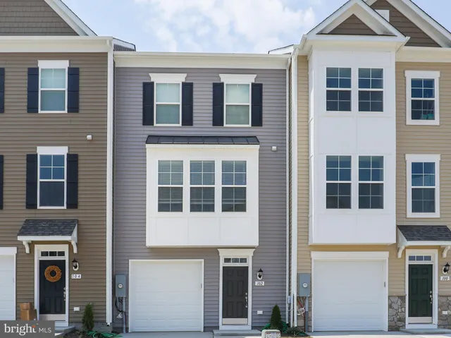 $1,700 | 102 Metcalf Terrace, Winchester, VA 22602