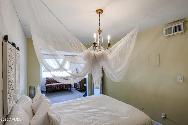 $99,999 | 2605 West Rose Lane, Unit B202, Phoenix, AZ 85017