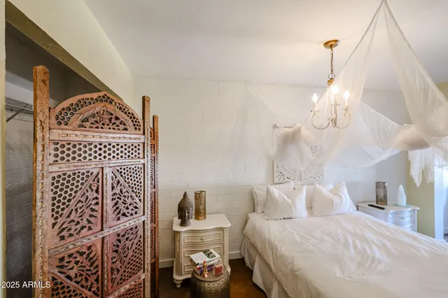 $99,999 | 2605 West Rose Lane, Unit B202, Phoenix, AZ 85017