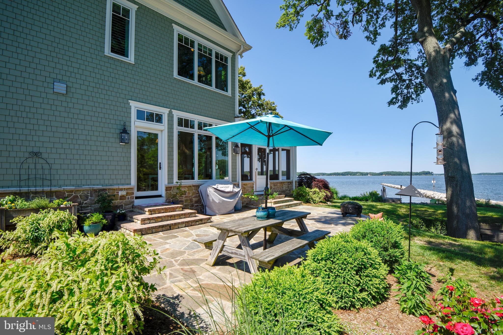 819 Riverside Drive Arnold, MD 21012 - Photo 33 of 75 Patio is perfect place to crack some crabs.