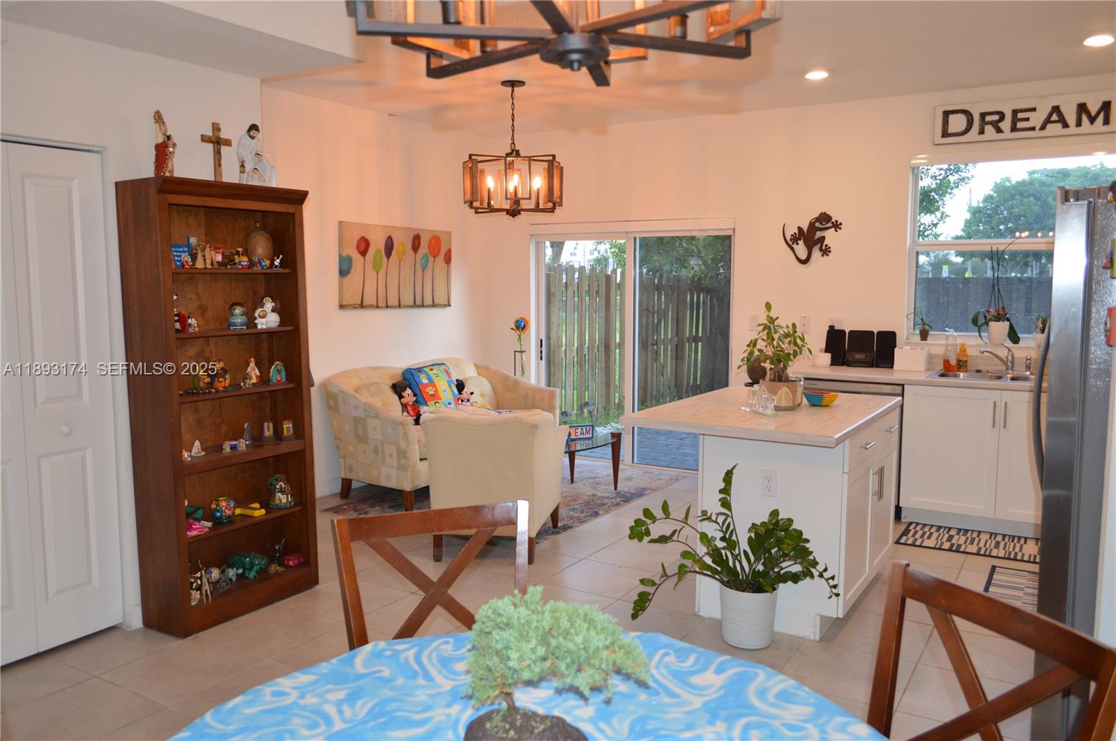 2744 Southeast 19th Street Homestead, FL 33035 - Photo 13 of 29