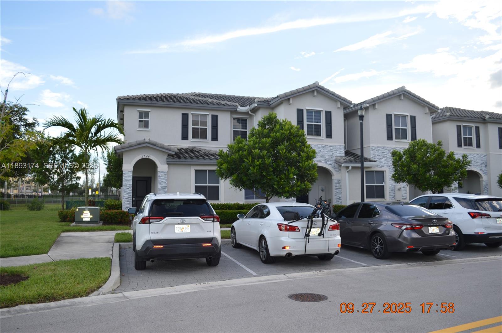 2744 Southeast 19th Street Homestead, FL 33035 - Photo 2 of 29