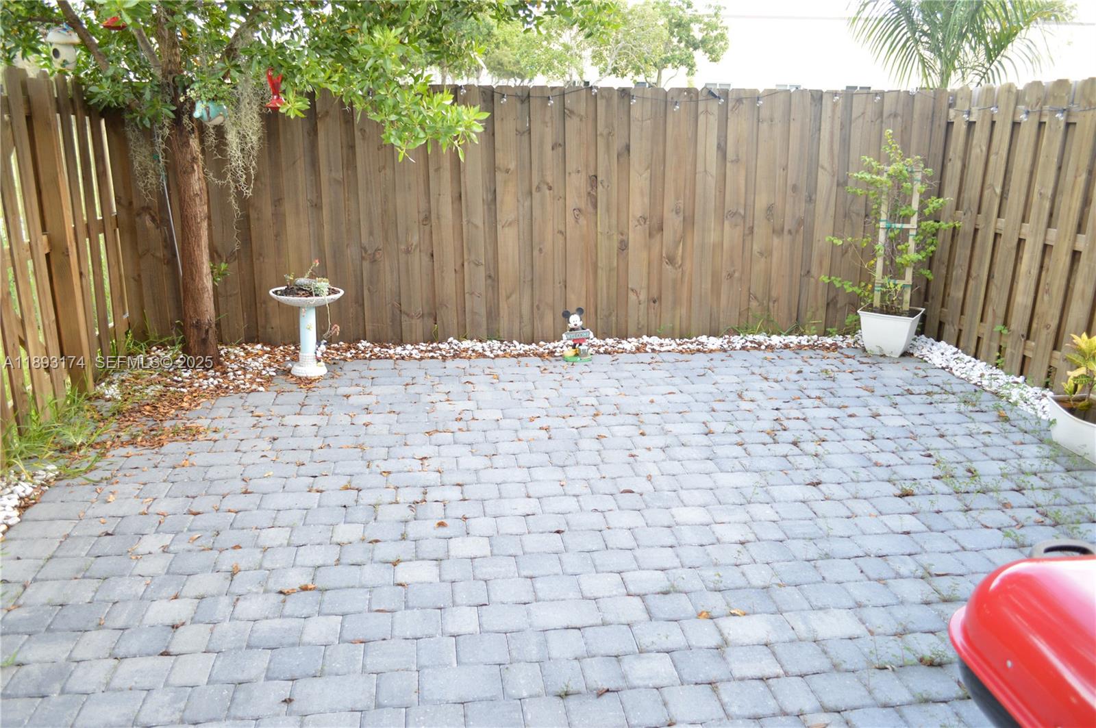 2744 Southeast 19th Street Homestead, FL 33035 - Photo 4 of 29
