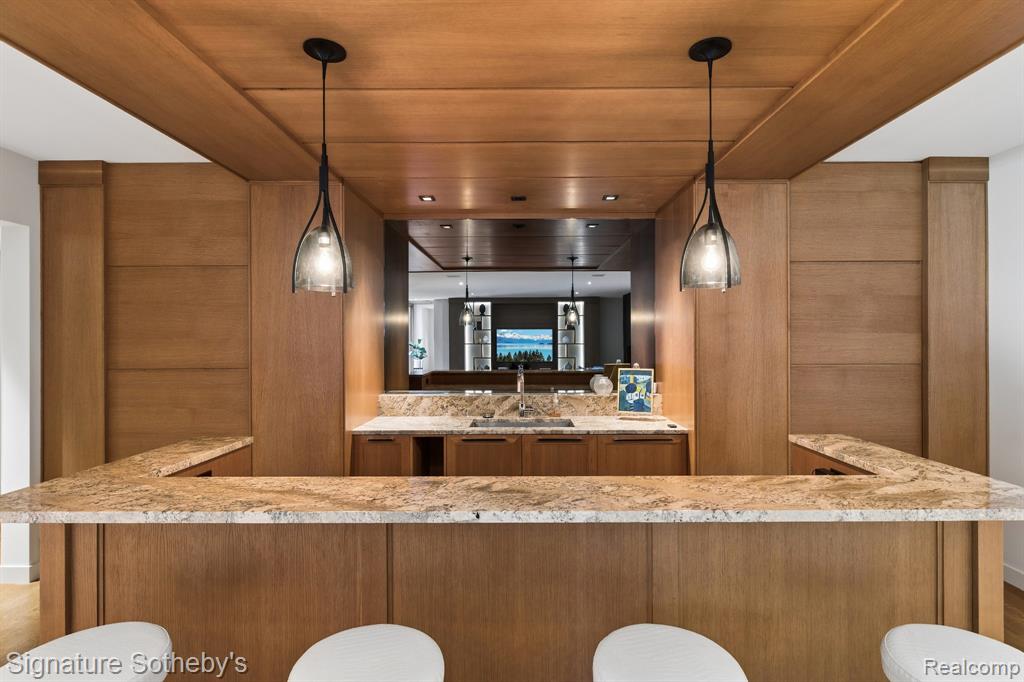 5051 Beach Road Troy, MI 48098 - Photo 25 of 52