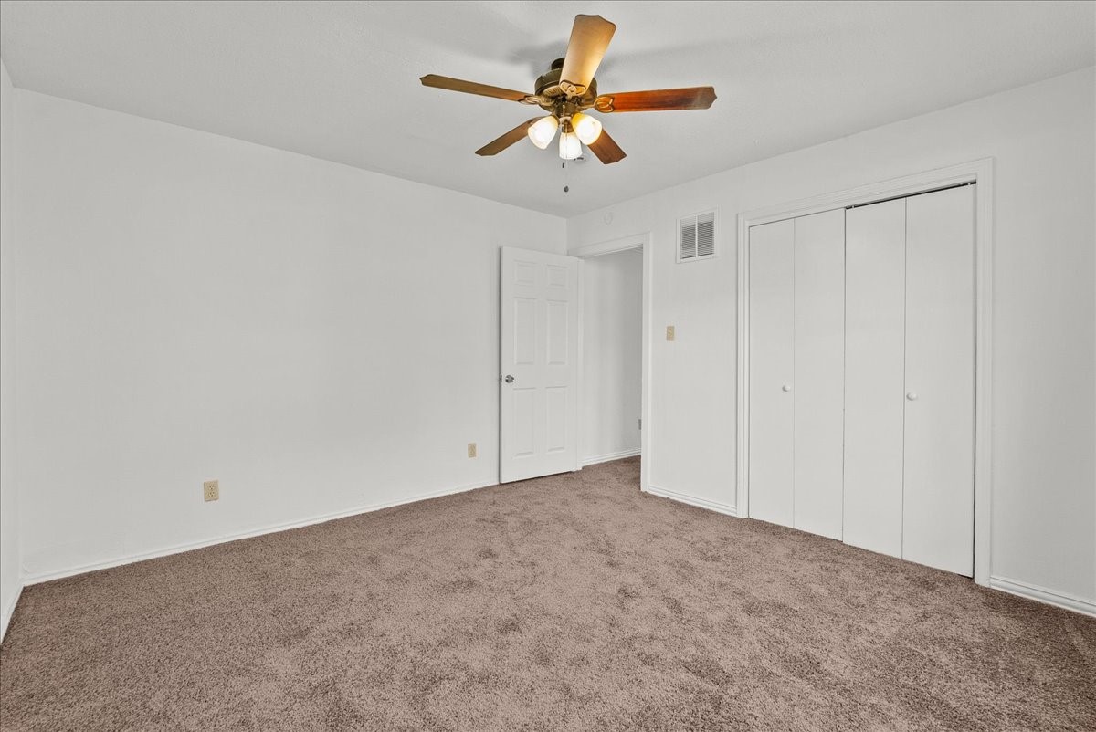 1002 Orange Street La Marque, TX 77568 - Photo 13 of 31 a view of an empty room