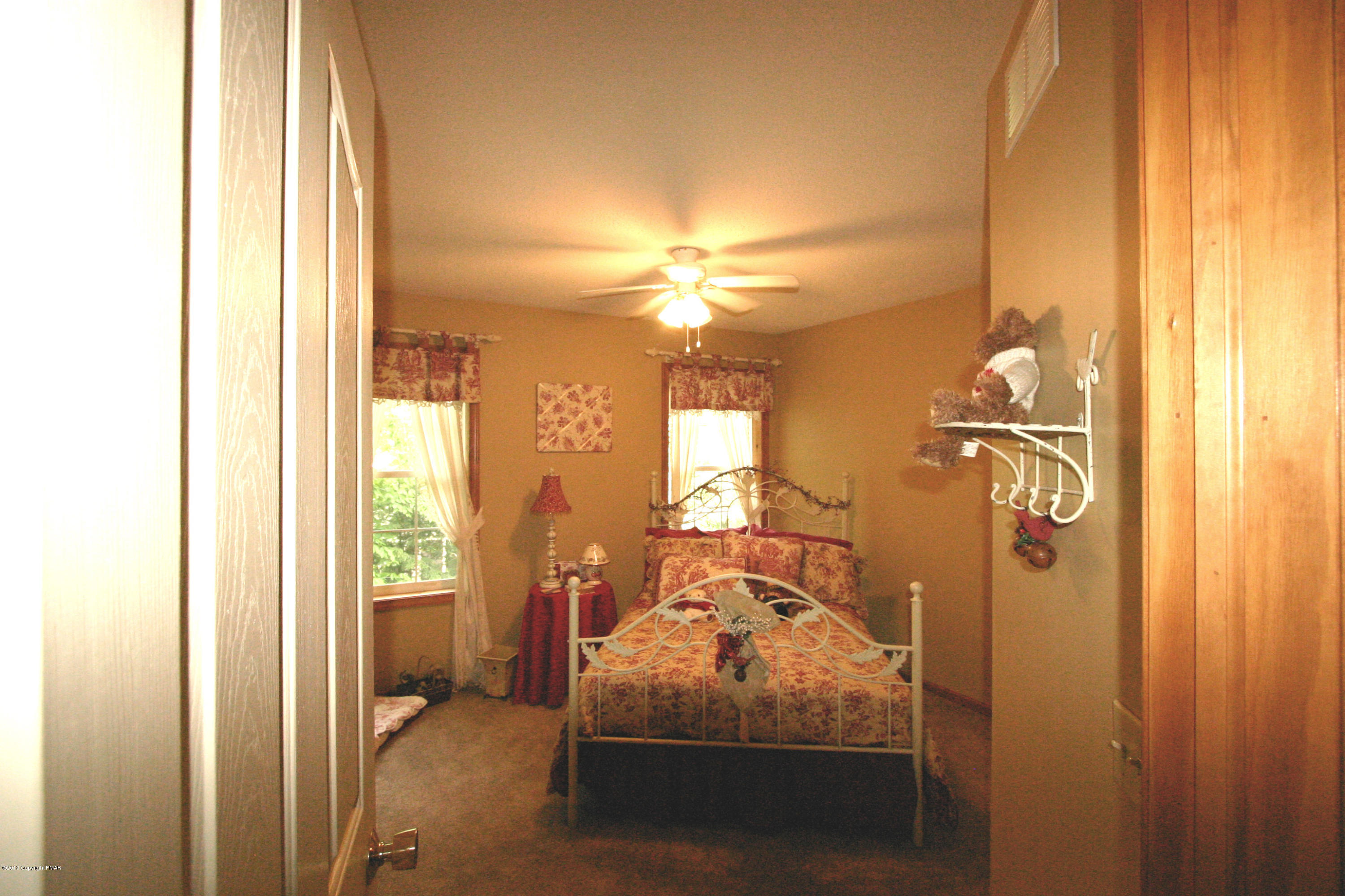 4119 Hickory Road Tobyhanna, PA 18466 - Photo 15 of 19 buon bed 3