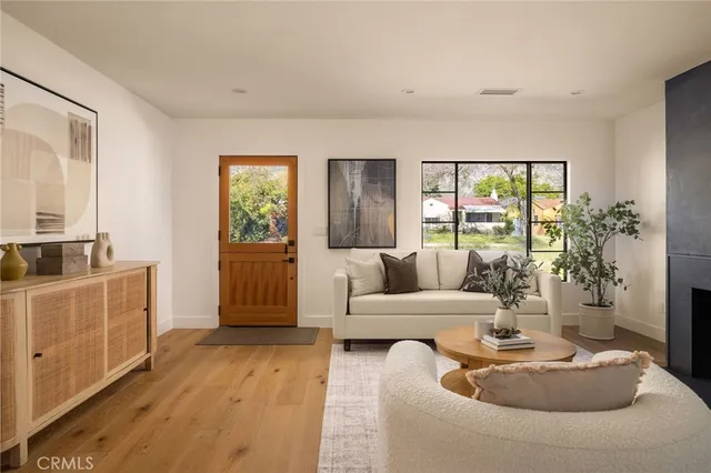 $1,788,000 | 3176 La Tierra Street, Pasadena, CA 91107