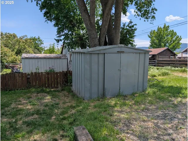 $159,700 | 1516 Monroe Avenue, La Grande, OR 97850