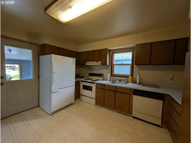 $159,700 | 1516 Monroe Avenue, La Grande, OR 97850