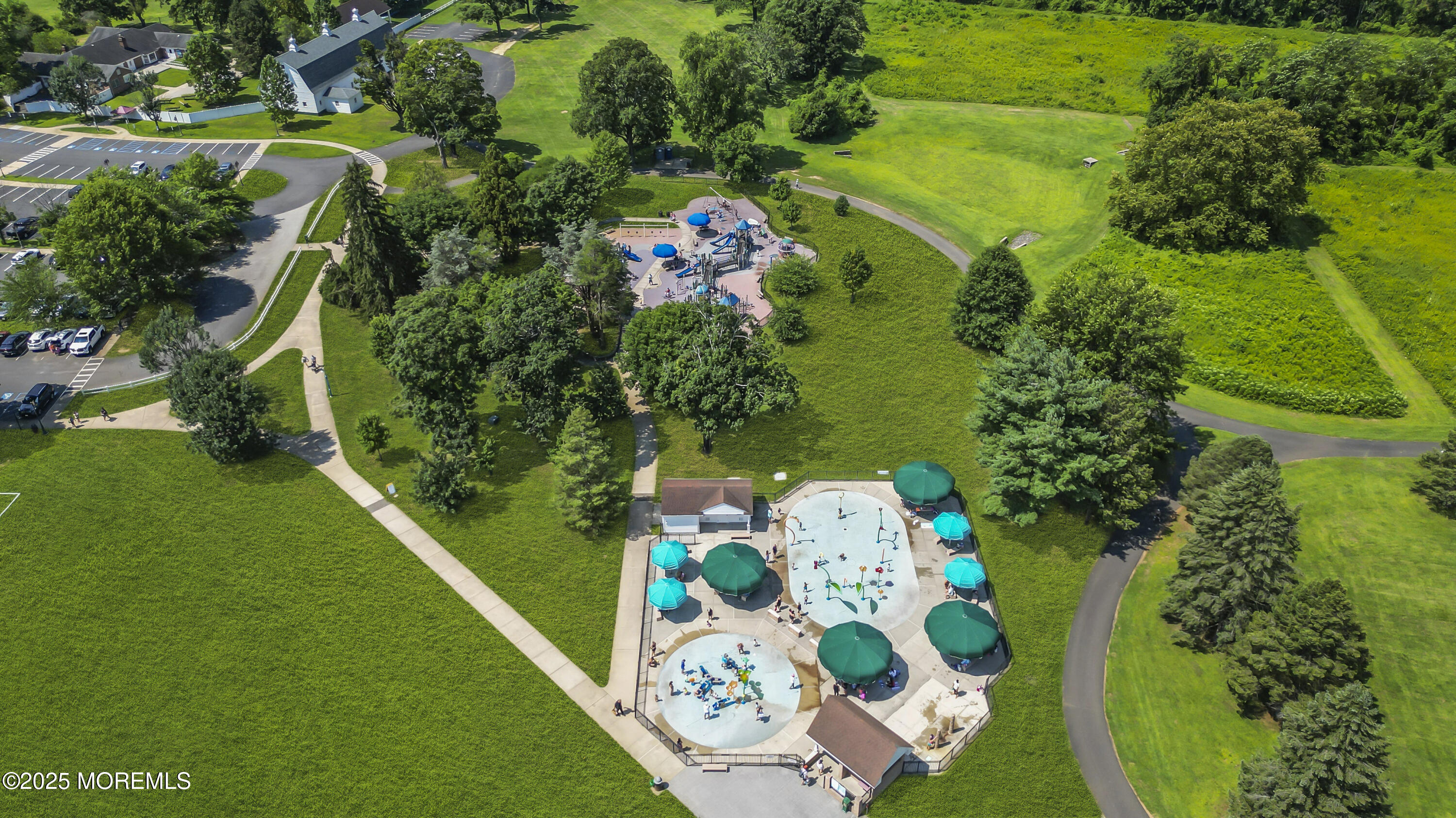 39 Hockhockson Road Colts Neck, NJ 07722 - Photo 5 of 72 Dorbrook Park