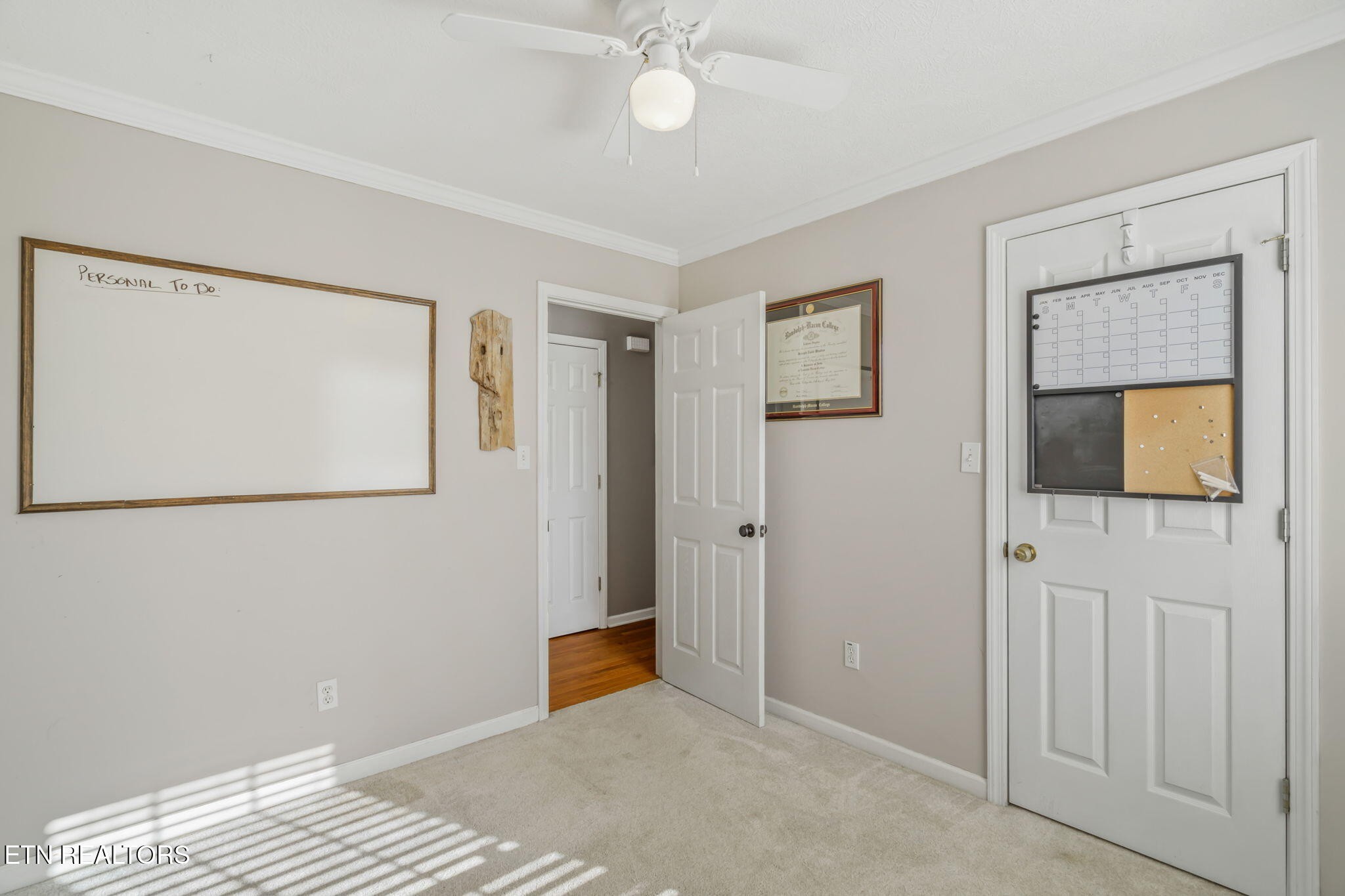 172 Edgewood Drive Powell, TN 37849 - Photo 19 of 29 a view of bedroom