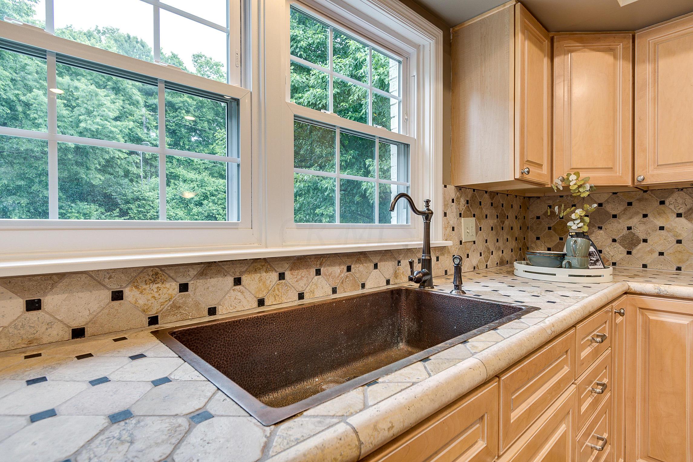 4392 Dublin Road Columbus, OH 43221 - Photo 13 of 54 Gallery Image 13