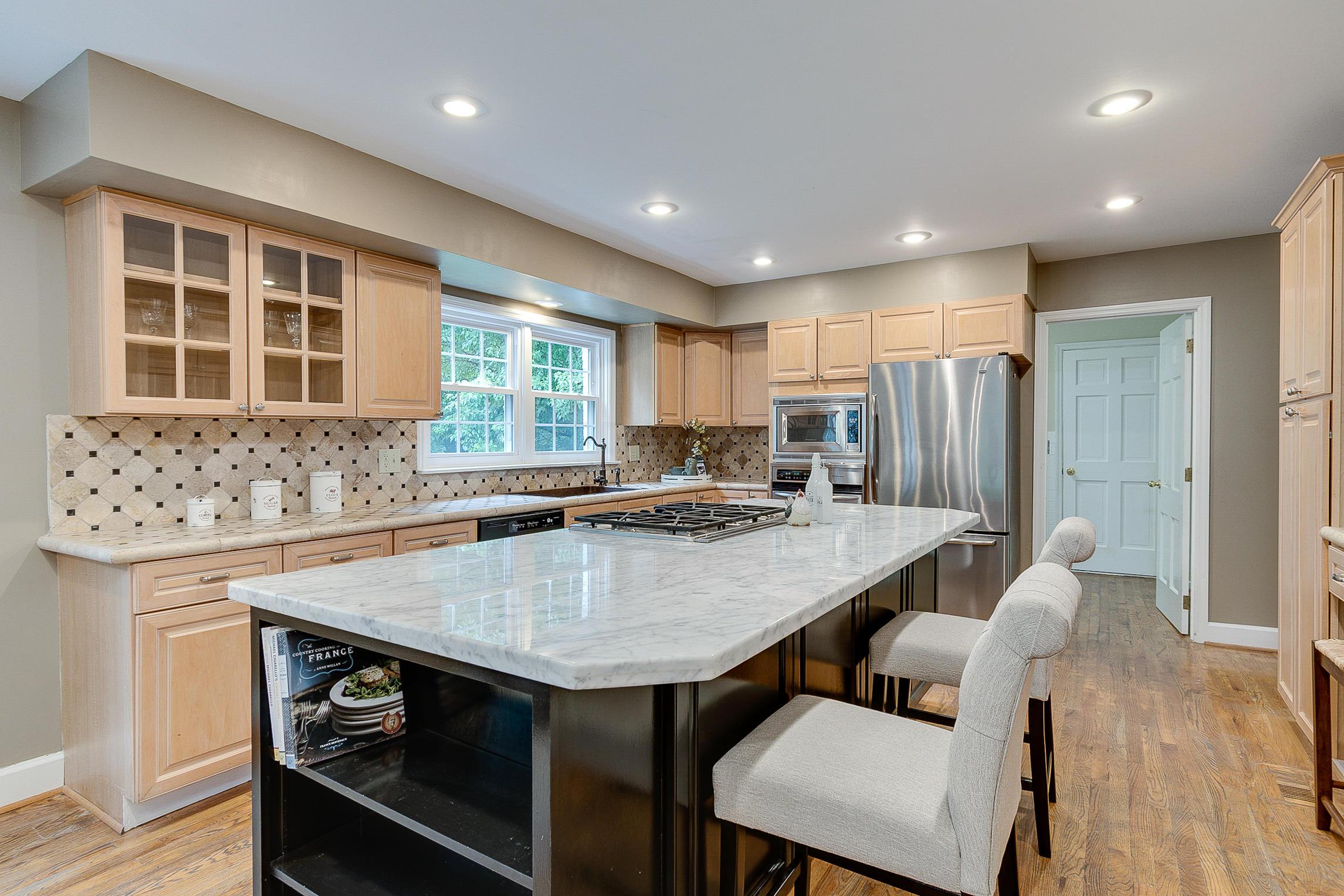 4392 Dublin Road Columbus, OH 43221 - Photo 16 of 54 Gallery Image 16